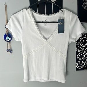 Hollister shirt. Size M